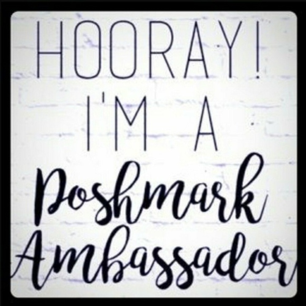 ***Buy with confidence from a Posh Ambassador ***